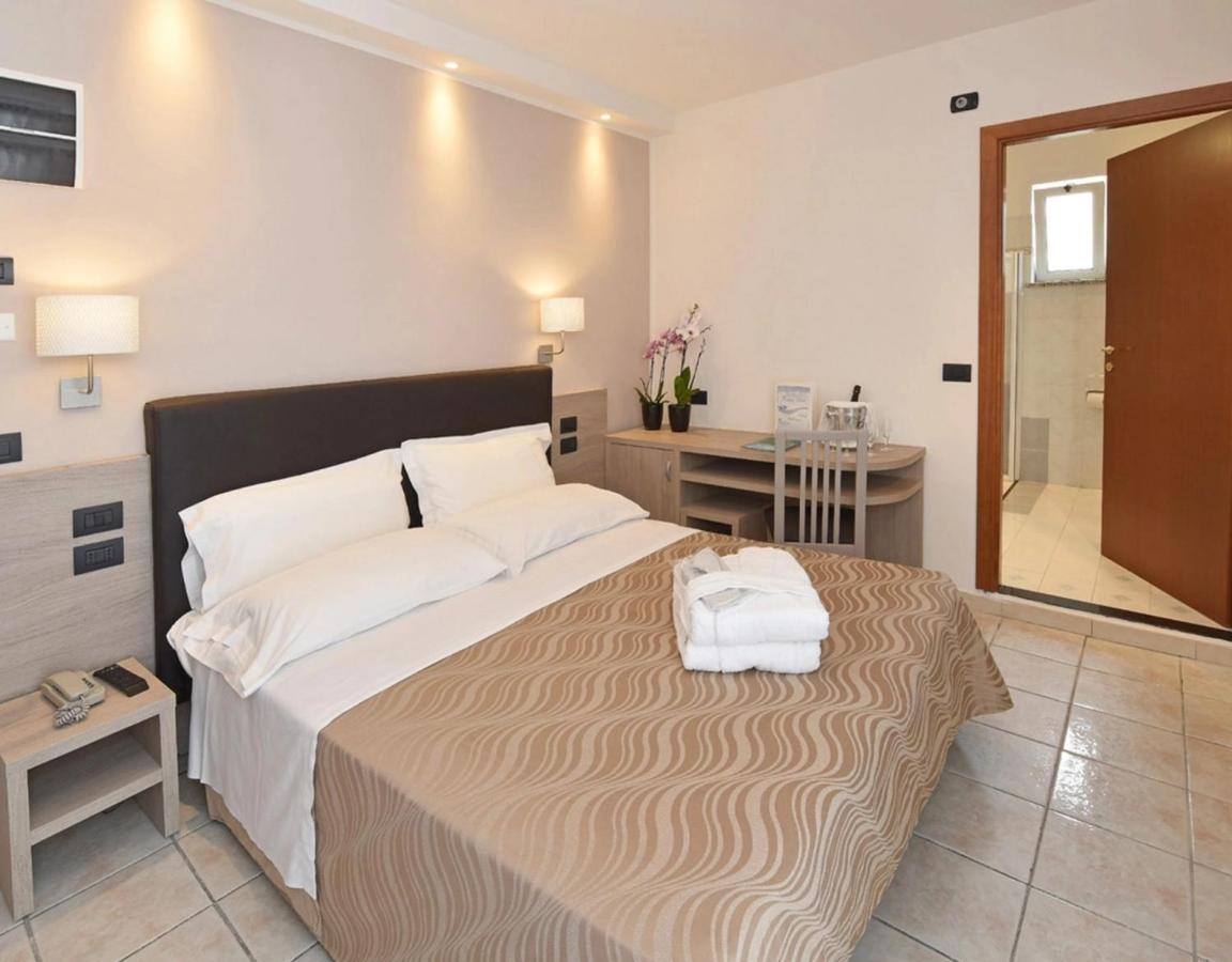 Hotel Queen Mary Κατόλικα Εξωτερικό φωτογραφία